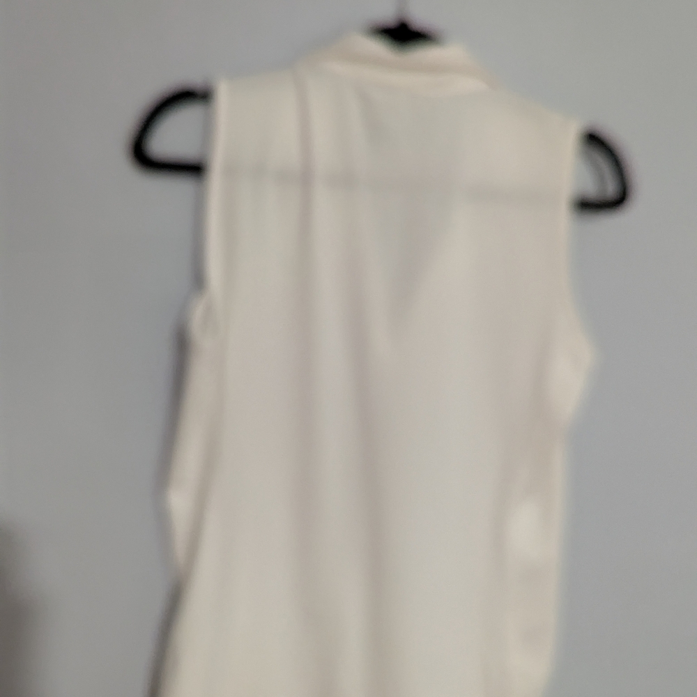 Vineyard Vines Women's White Sleeveless Top - Picture 3 of 4